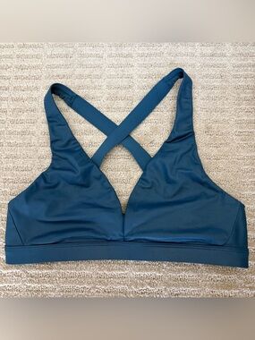VS Victoria Sport Blue Cross-Back Bralette sports bra